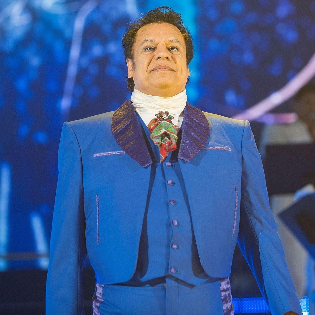 juan gabriel performs at viejas arena during volver tour