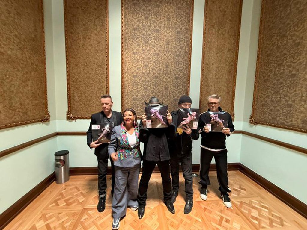 La banda irlandesa está de visita en la Ciudad de México por la filmación del video de su sencillo 'Streets of Dreams'