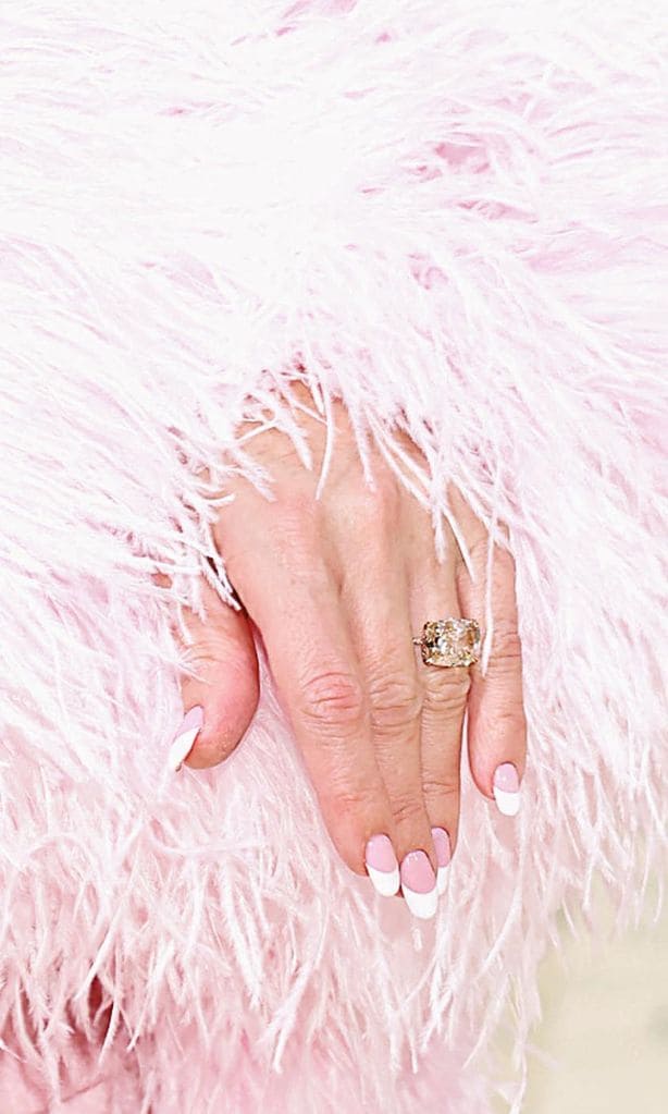 Hola Novias 2201 Celebrities anillos
