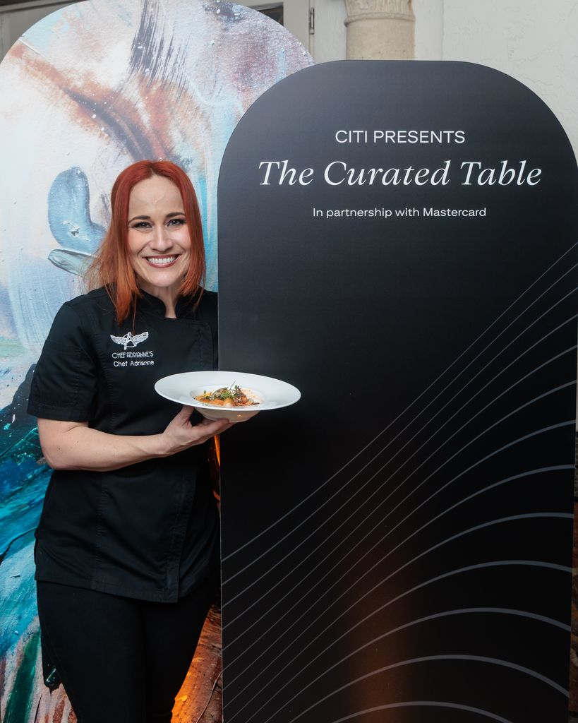 La chef Adrianne Calvo, a cargo del banquete que disfrutaron los invitados especiales de esta experiencia exclusiva.