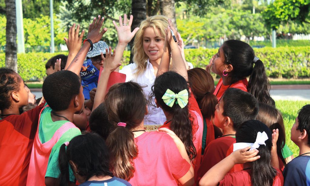 HO4116 SHAKIRA