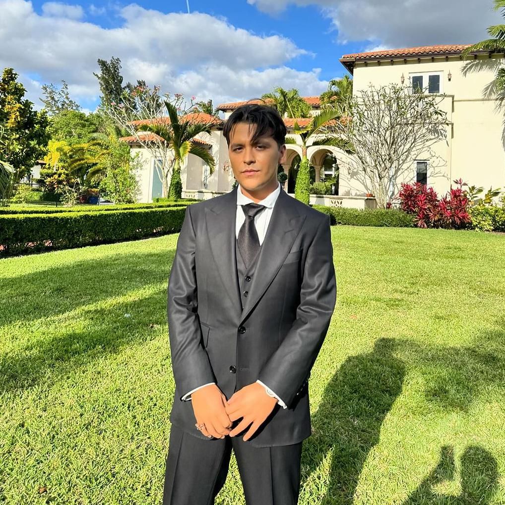 christian nodal