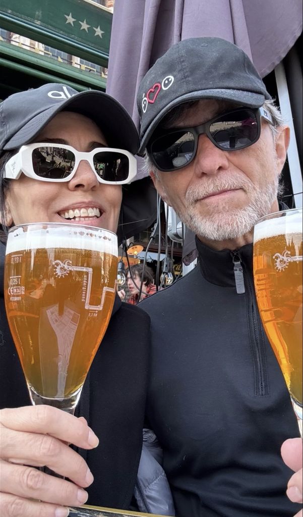 Durante este tour de amor, la pareja brindó.