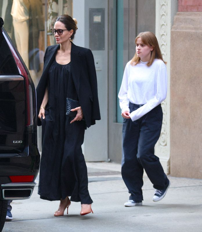 Angelina Jolie con su hija Vivienne