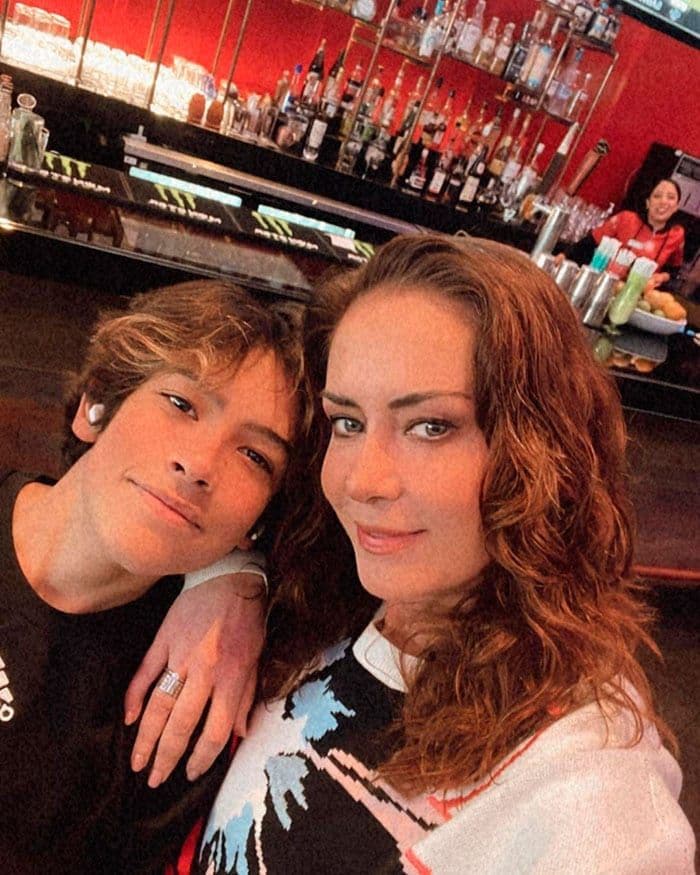 Anette Michel y su hijo Nicolás