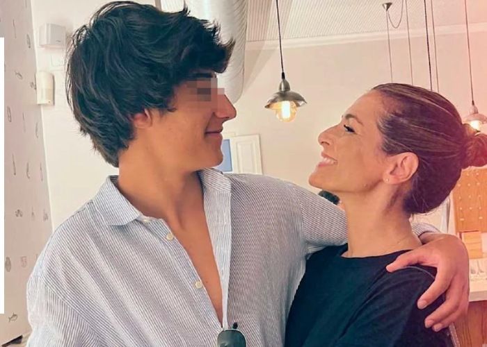 Nuria Roca y su hijo Pau 