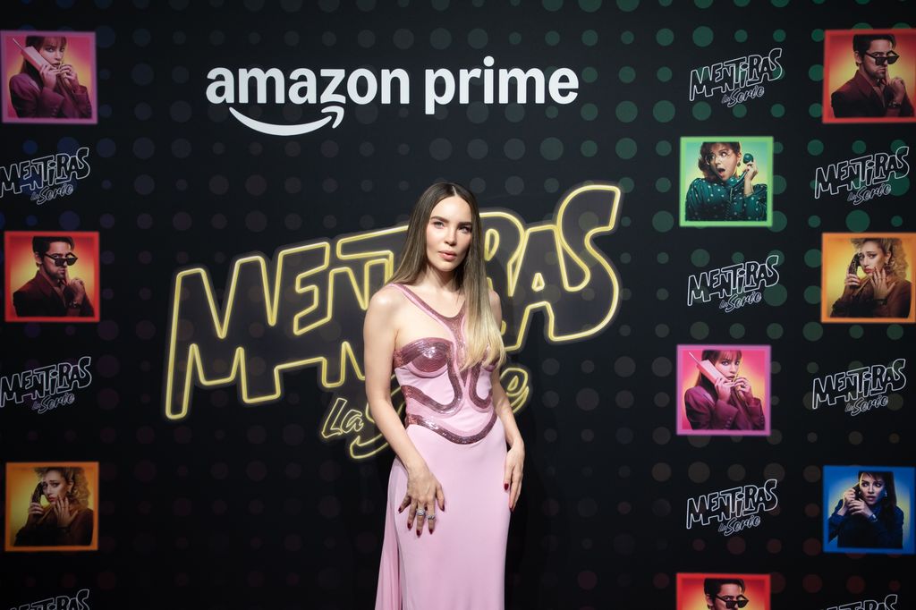 La cantante recibió un disco de platino por el soundtrack de 'Mentiras'.