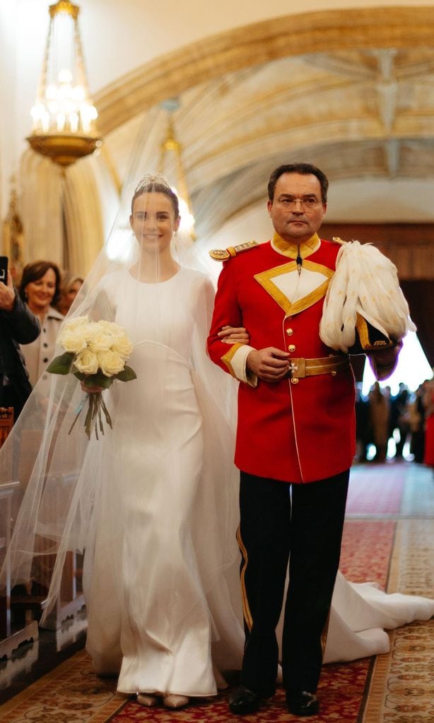 Mariana Pita boda HOLA+