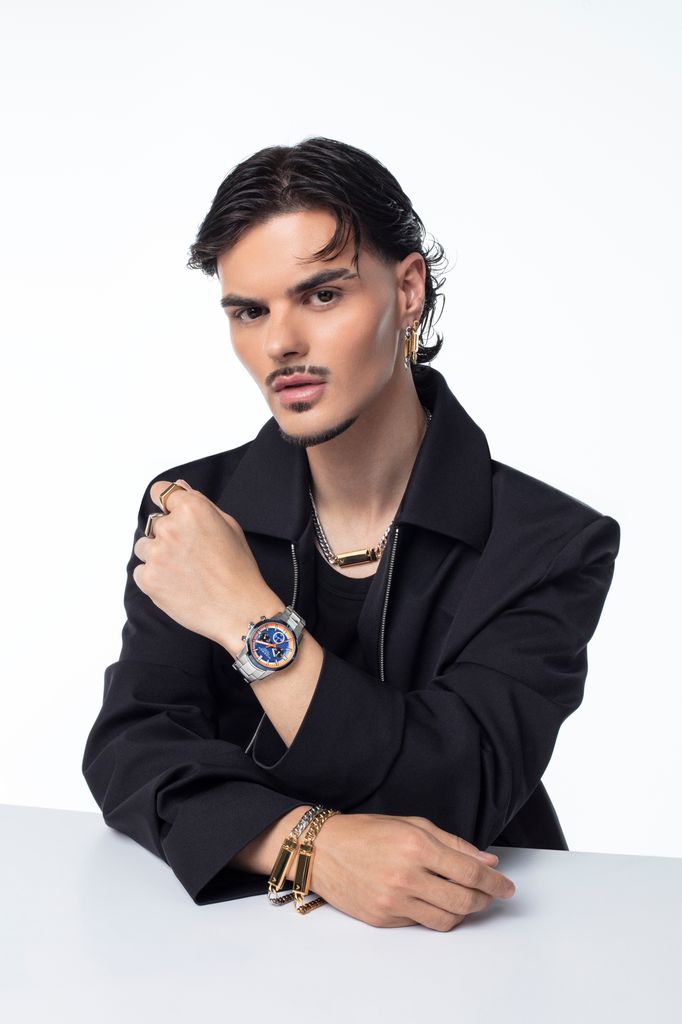Abraham Mateo con joyas de Viceroy