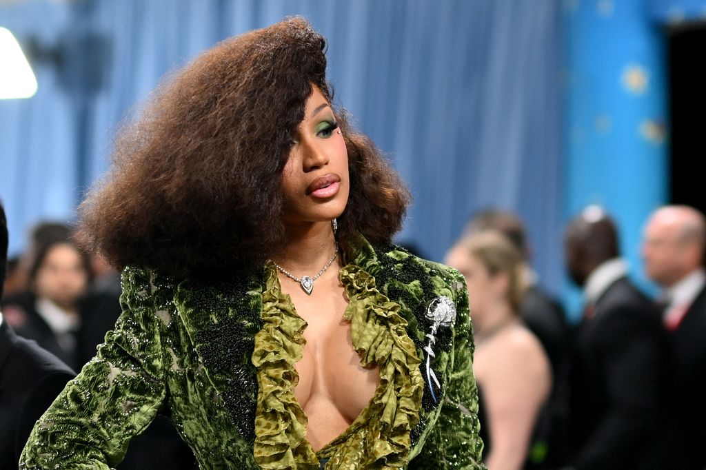 Cardi B reveló que Ofsset le ha pedido manutención conyugal como parte del divorcio.