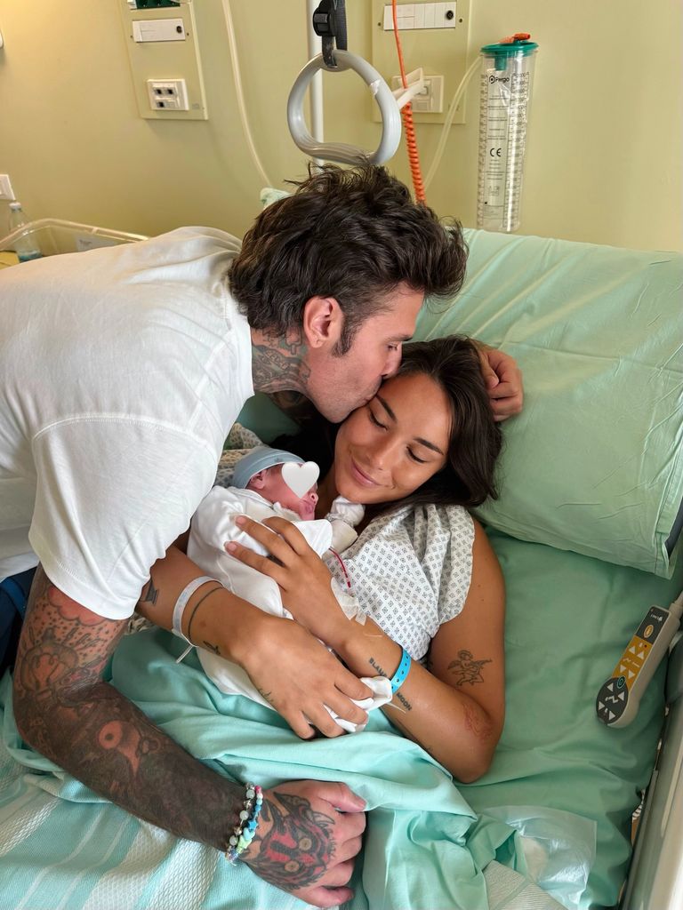 Fedez y Giulia culminan su historia de amor con la llegada del pequeño Edo