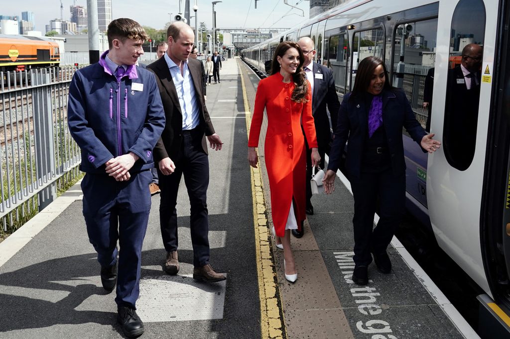 William y Kate sorprendieron al viajar por primera vez en la línea Elizabeth para ir a un pub en Soho en 2023.