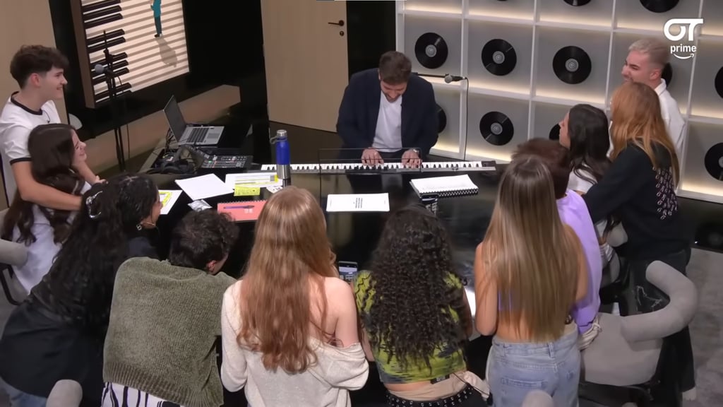 Pablo Alborán canta con los triunfitos de 'OT 2025'