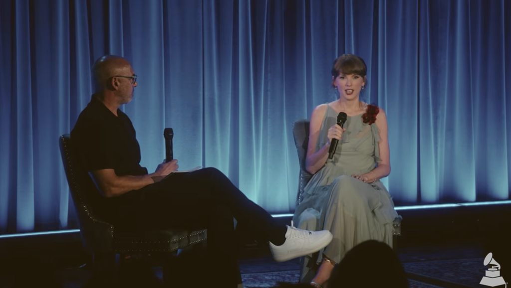 Taylor Swift en conversación con Harvey Mason Jr. 