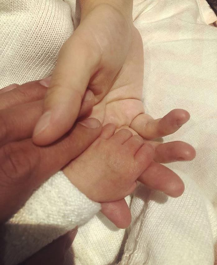 Dulce María, de RBD, y Paco Álvarez con su hija