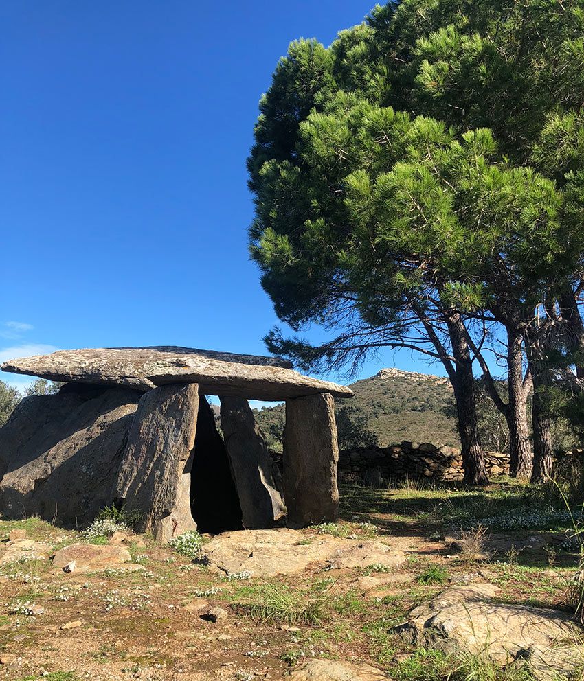 Dolmen Creu d'en Cobertella, Roses (Girona)