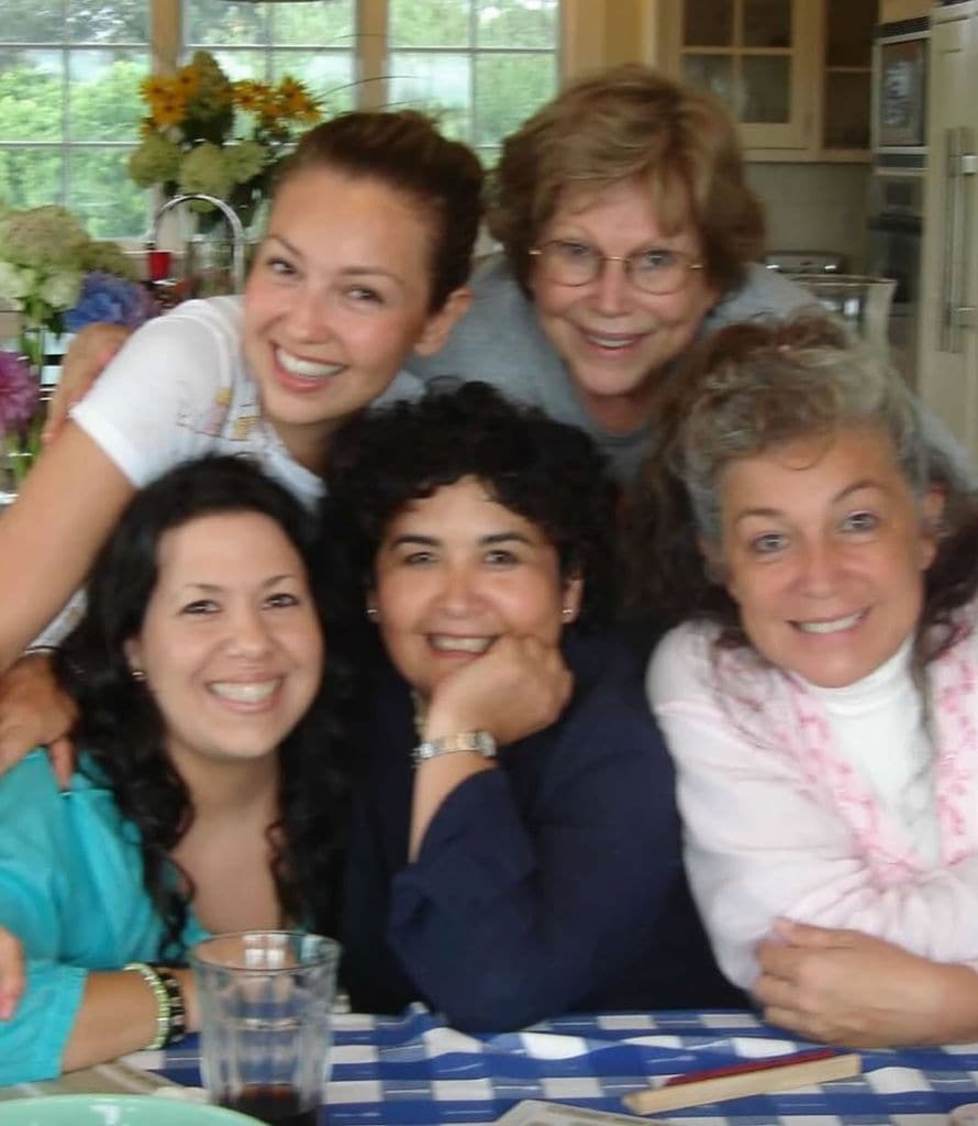Martha fue cercana a la cantante así como a su familia, justo como estas imágenes lo prueban.