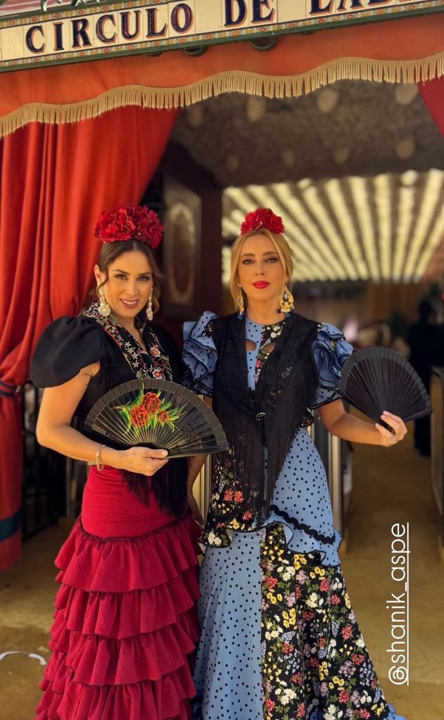 Jacky Bracamontes con Shanik Aspe. 