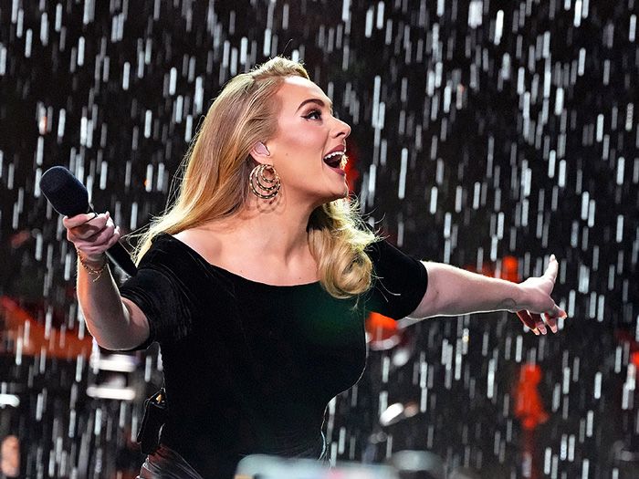Adele se divierte con sus fans
