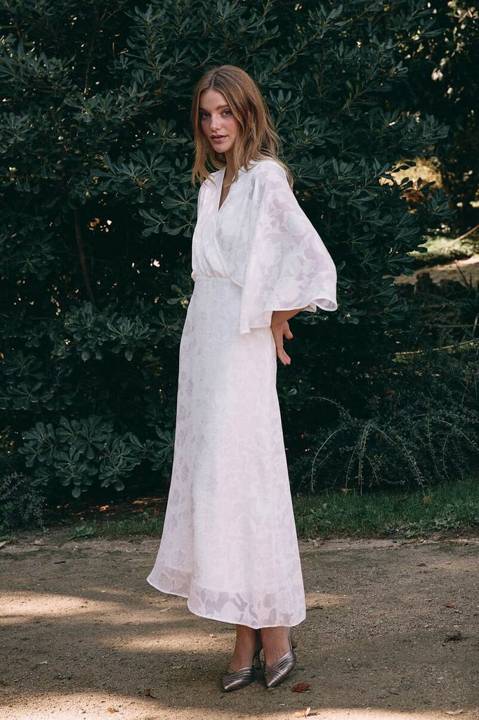 Vestidos de novia para bodas civiles de verano Cortefiel