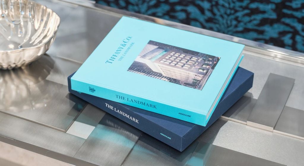 Piezas decorativas para regalar por la boda libro Tiffany