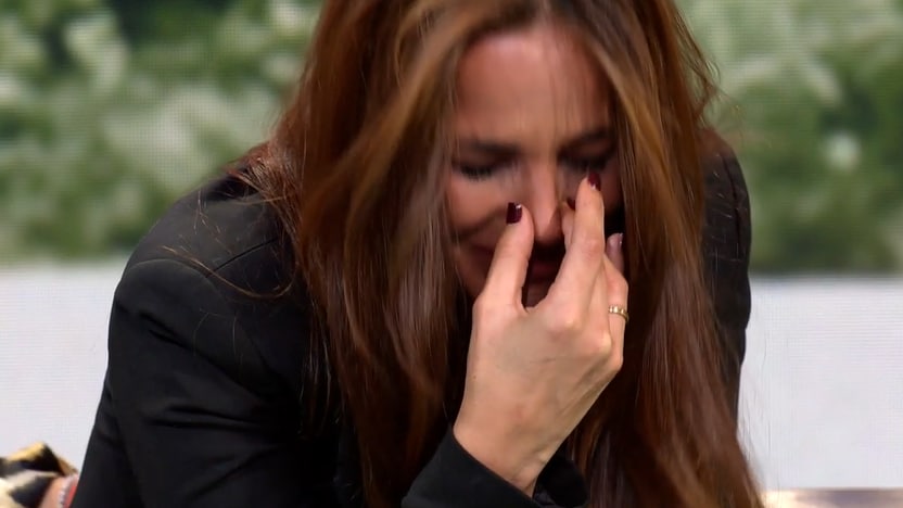 Marta Peñate llorando en el plató de Supervivientes All Stars