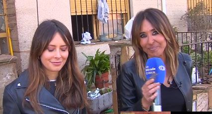 Arantxa de Fez, reportera de televisión de 'La mirada crítica', conecta en directo con Ana Terradillos desde su casa arrasada por la DANA