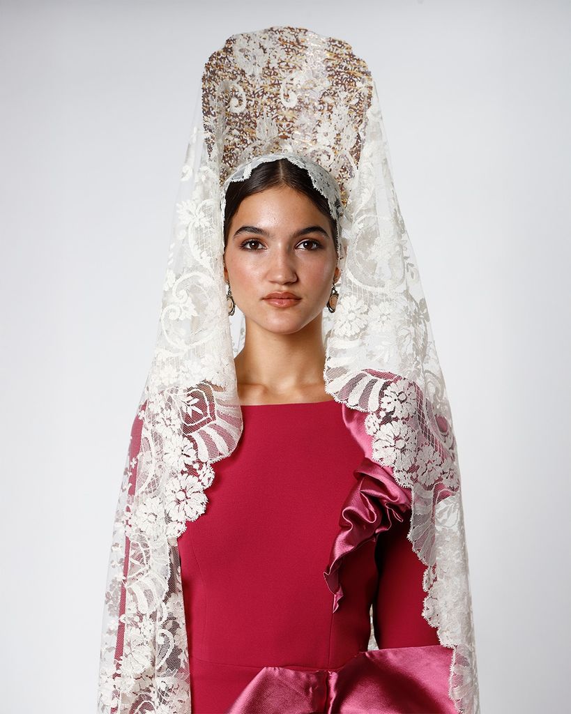 Consejos guardar mantilla de madrina tras la boda