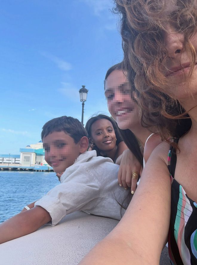 La actriz con sus 3 hijos en Puerto Rico