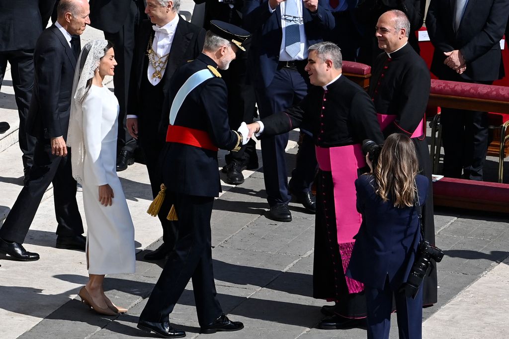 Los reyes Felipe y Letizia en la misa inaugural del papa León XIV