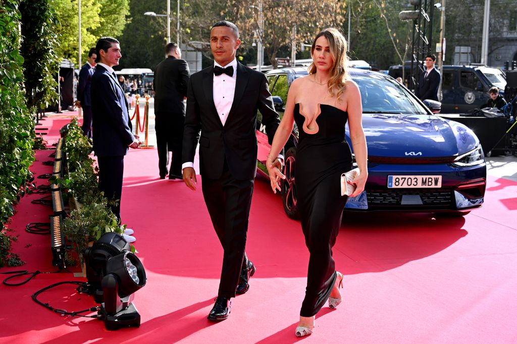 Thiago Alcántara y su pareja