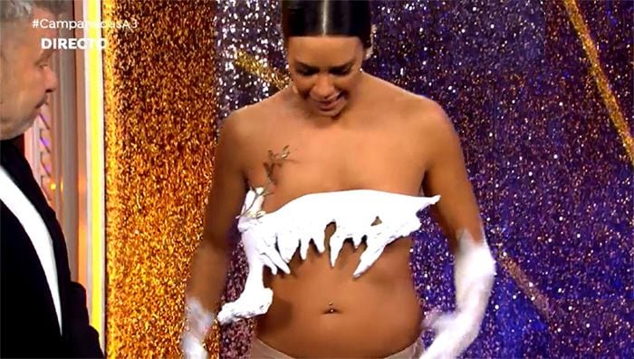 Cristina Pedroche en las Campanadas de 2023 cuando estaba embarazada de Laia