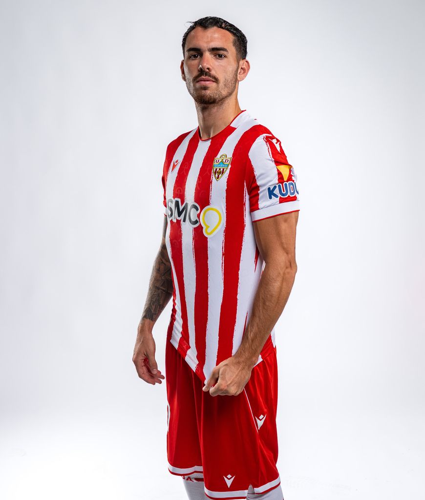 El futbolista de la UD Almería Álex Sola