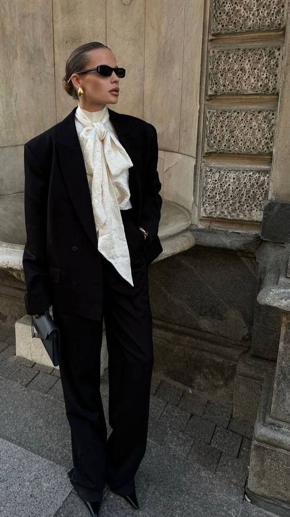 4 planes en los que vestir pantalones negros es la mejor opción