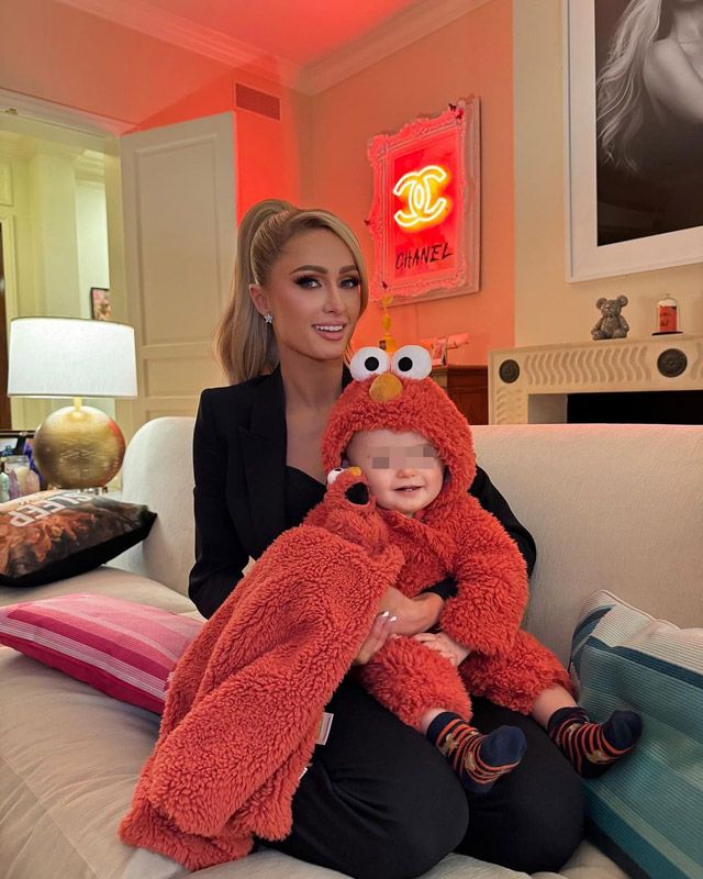 Paris Hilton con su hijo Phoenix