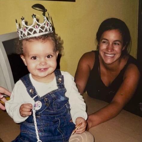 Begoña Villacís con su hija Paula cuando era una niña