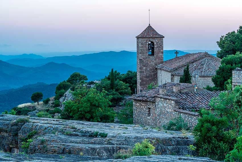 Siurana, iglesia y salto de la reina mora, Tarragona