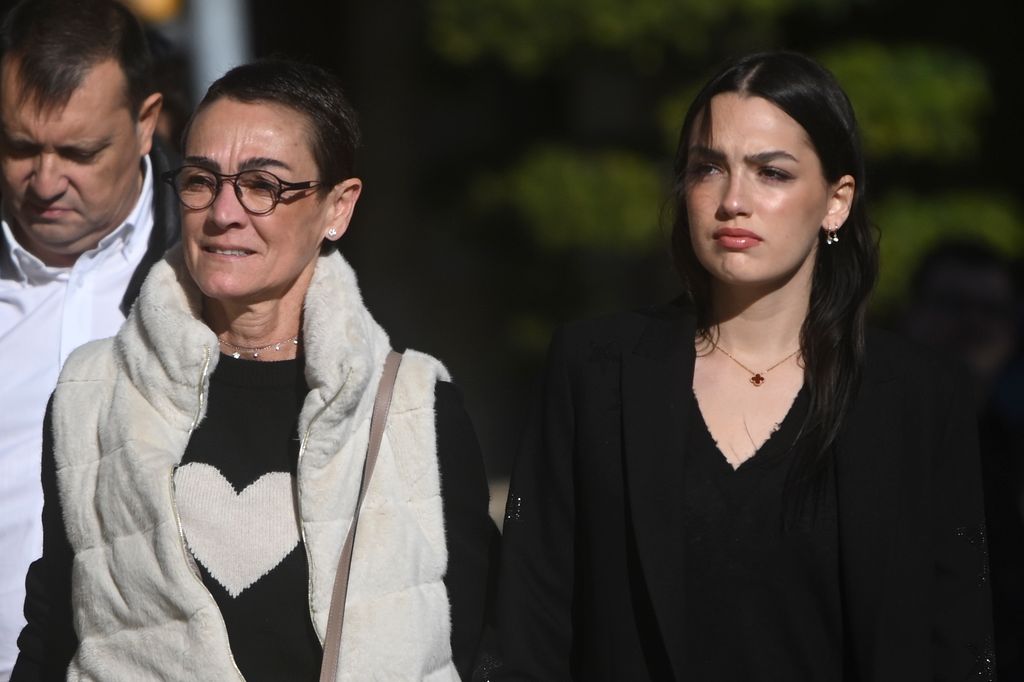 Sol Daurella y Sol Vilarrubi, a su llegada al funeral