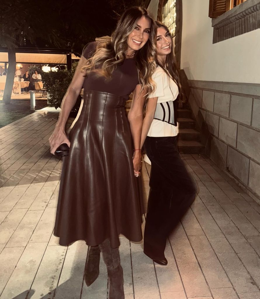 Elizabeth Gutiérrez con Kailey.