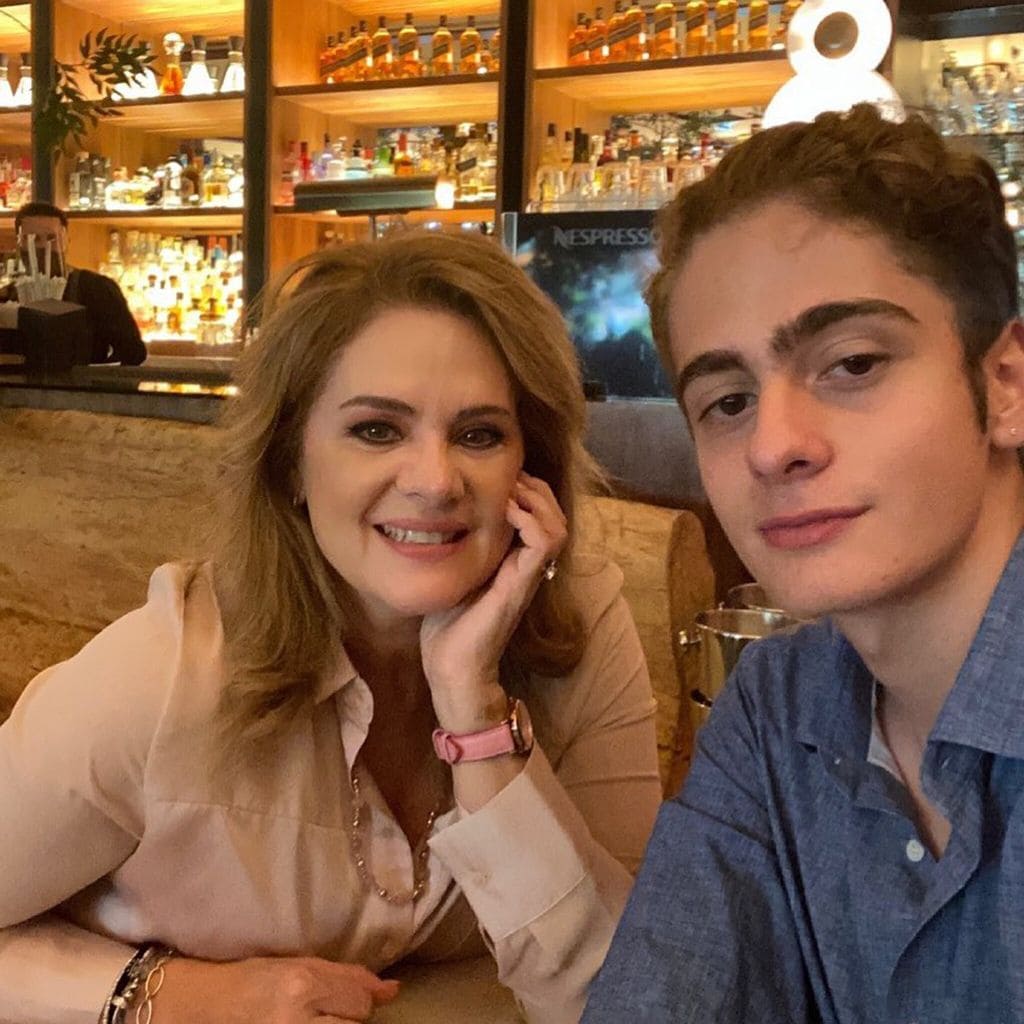 erika buenfil y su hijo