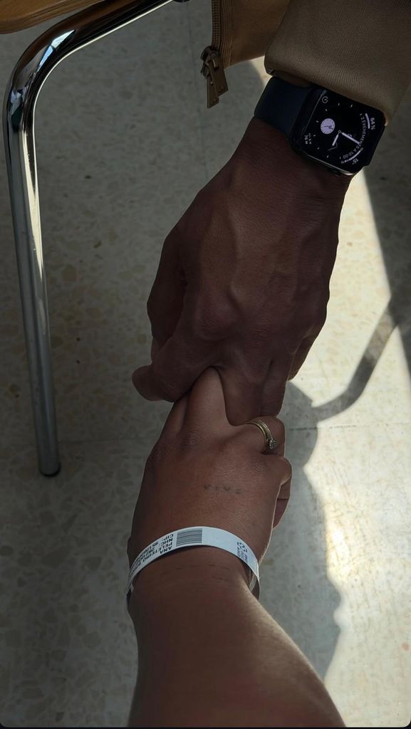 Ana Peleteiro en urgencias con su marido