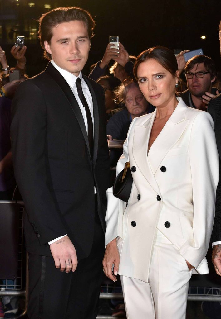 Brooklyn Beckham consideró que su madre bailó de manera inapropiada en su boda.