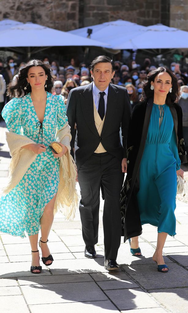 Manuela Falcó, Amparo Corsini y Manuel Falcó