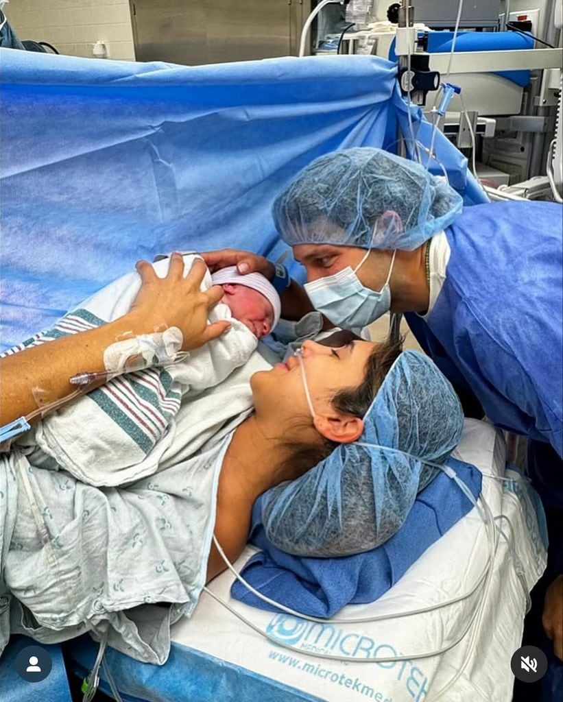 Lorenzo, el bebé de Daniela Ospina y  Gabriel Coronel, nació el 10 de noviembre de 2023