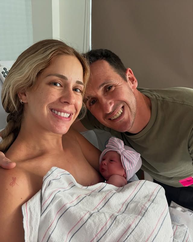 Con el corazón repleto de ilusión, Carmen Aub e Iván Sikic recibieron a su primera hija