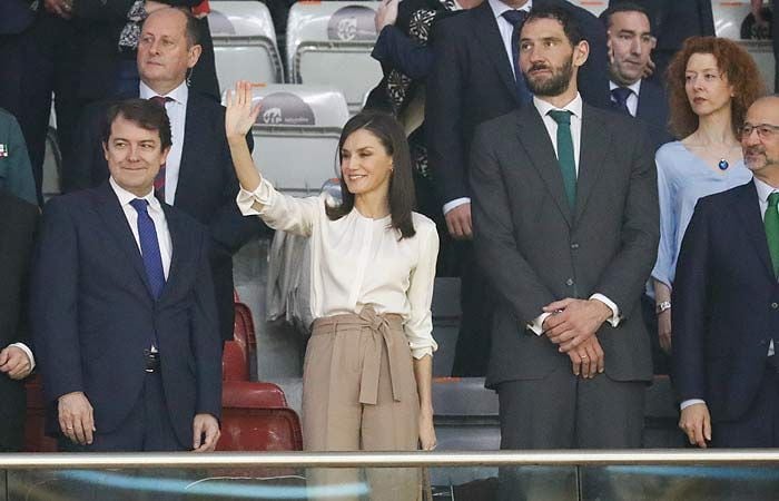 Doña Letizia preside por primera vez la final de la Copa de la Reina de baloncesto 