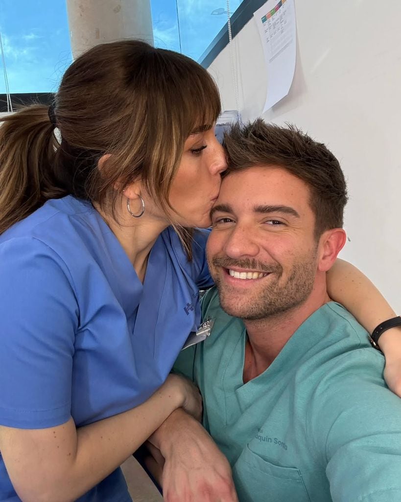 Blanca Suárez con Pablo Alborán en un día de rodaje