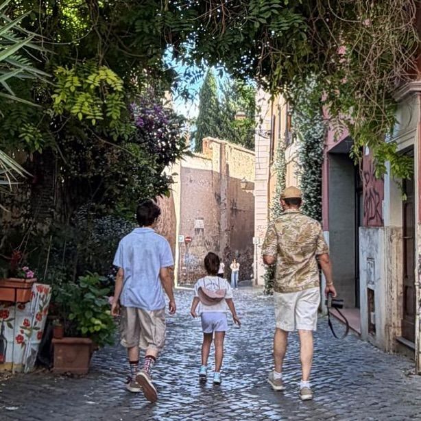 El presentador, con sus hijos en la Ciudad Eterna