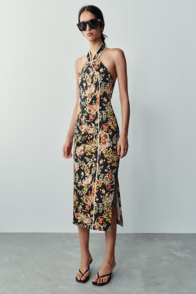 Vestido halter estampado, de Zara