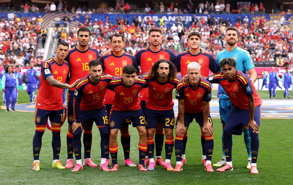 Con esta alineación superó España a Austria y consiguió el paso a octavos de final.